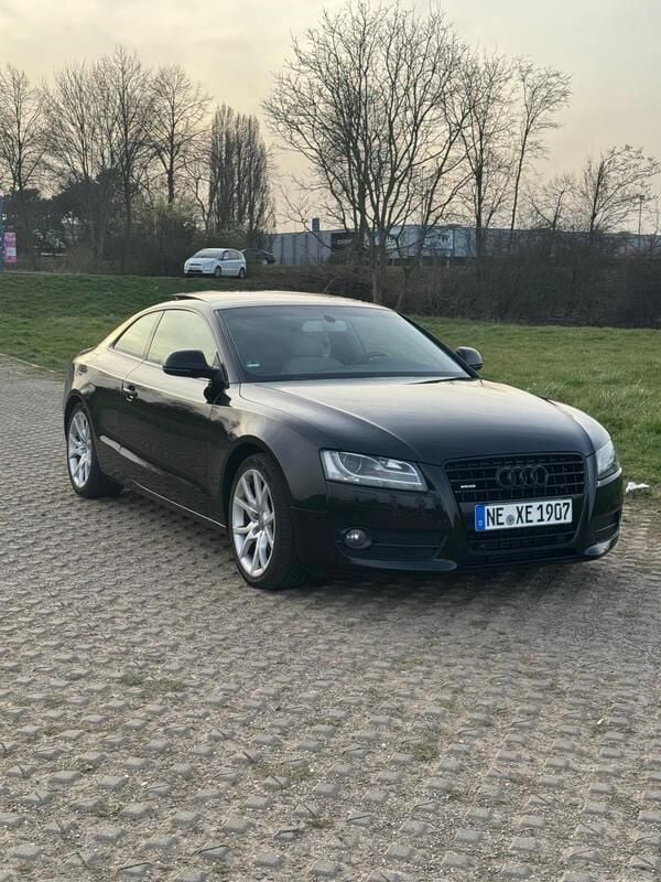 Schwarz Gebraucht 2009 Audi A5 Coupé | 8.000 € (Guter Preis) - Bild 1/4
