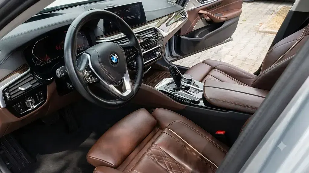 Gebraucht BMW 530 252 PS (185 kW) 2019 Silber Limousine