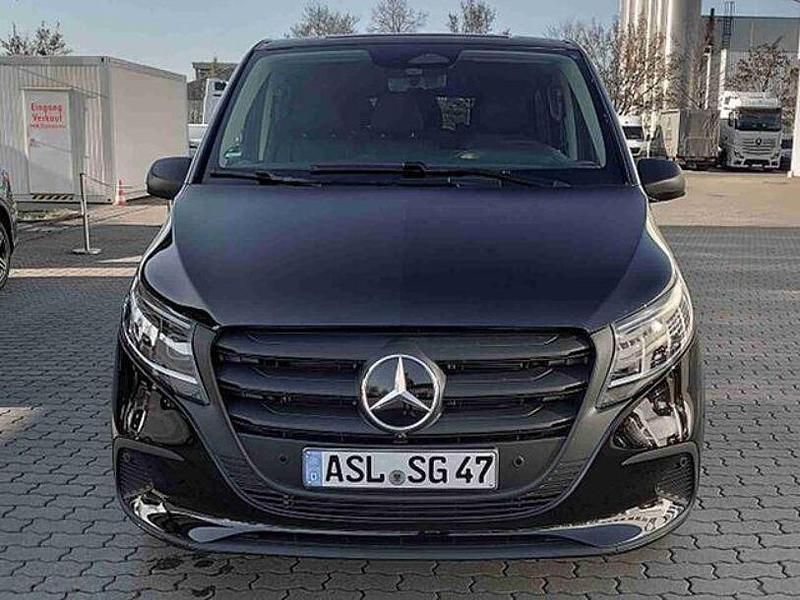 Gebraucht Mercedes Vito 163 PS (119 kW) 2025 Obsidianschwarz Van
