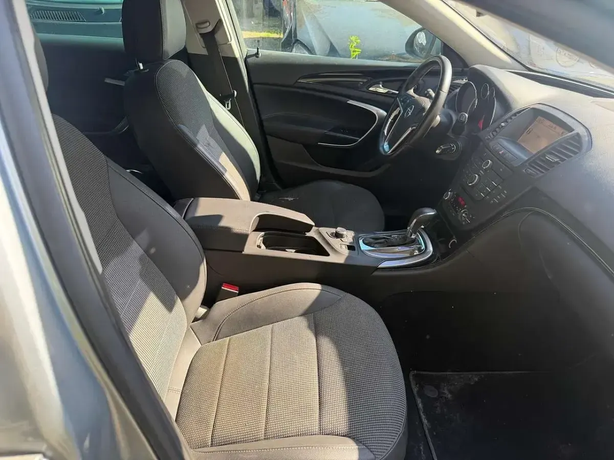 Gebraucht Opel Insignia Cosmo 160 PS (117 kW) 2010 Grau Kombi