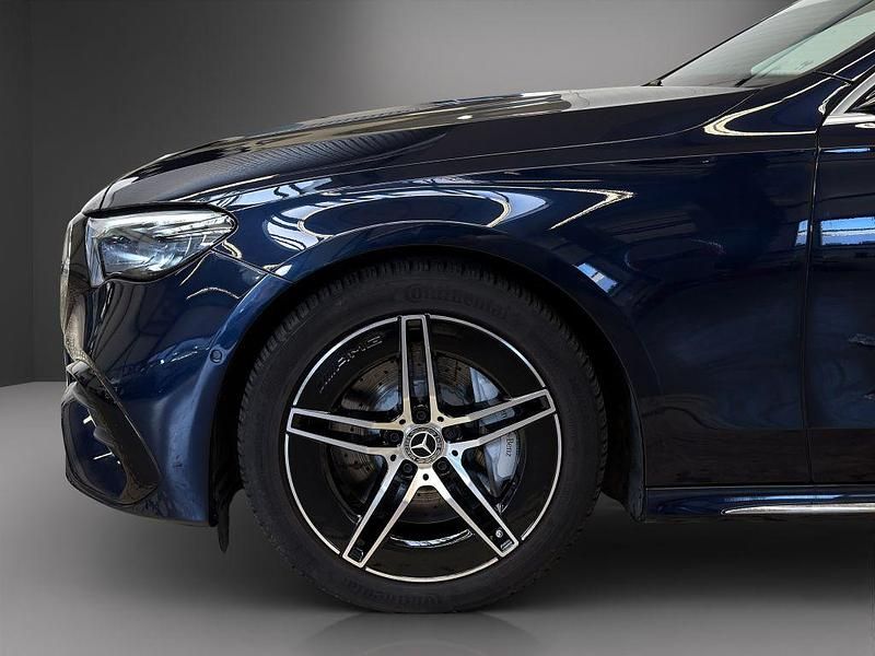 Gebraucht Mercedes E220 AMG 197 PS (144 kW) 2024 Blau Kombi
