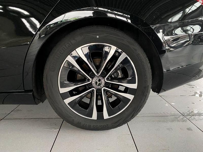 Gebraucht Mercedes A180 Advanced Plus 116 PS (85 kW) 2025 Schwarz Limousine