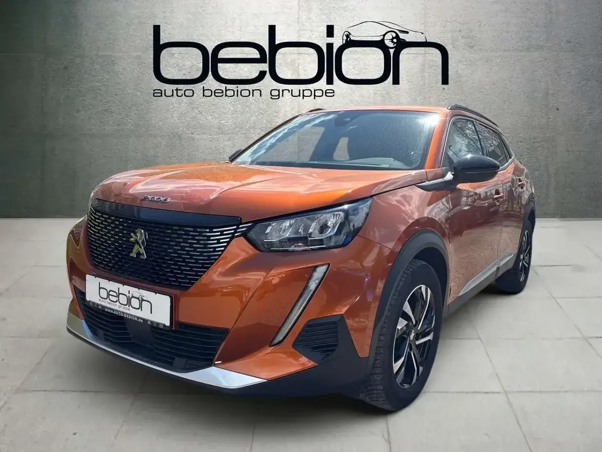 Gebraucht Peugeot 2008 Allure 101 PS (74 kW) 2022 SUV