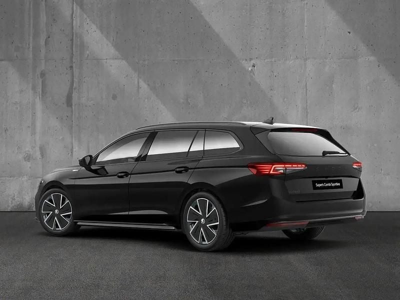 Neu Skoda Superb SportLine 204 PS (150 kW) 2025 Blau Kombi