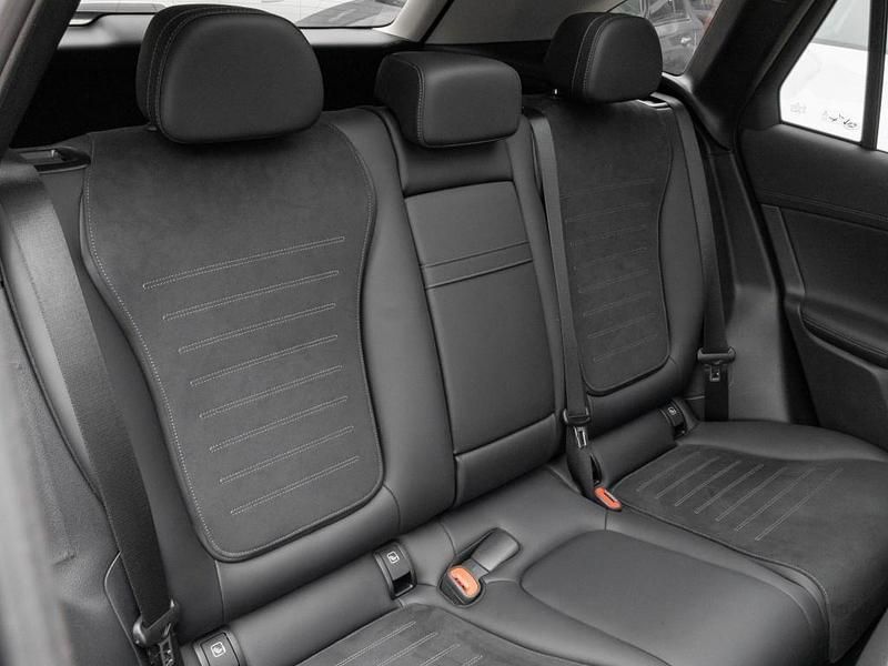 Gebraucht Mercedes GLC300 AMG 258 PS (189 kW) 2024 Nautikblau SUV