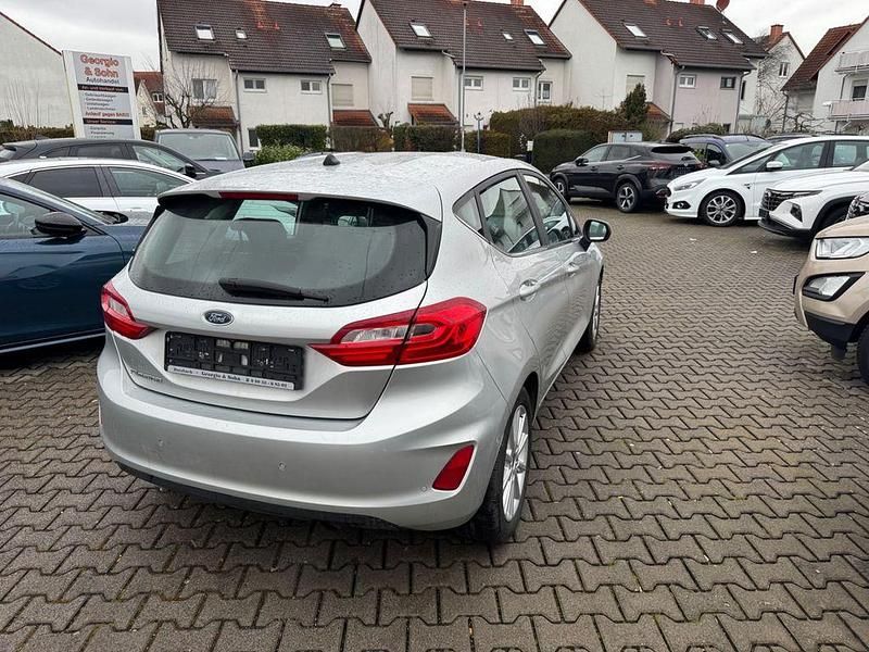 Gebraucht Ford Fiesta Titanium 101 PS (74 kW) 2017 Silber Limousine