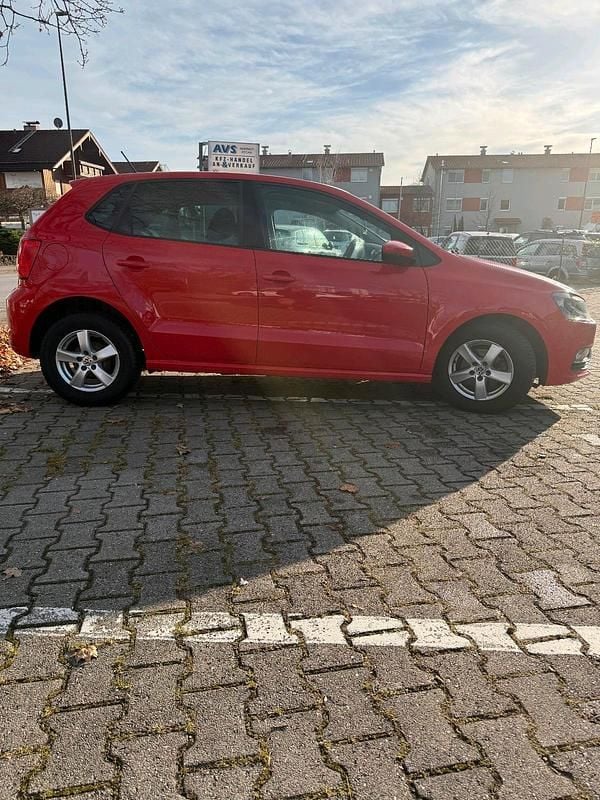 Gebraucht VW Polo 75 PS (55 kW) 2016 Rot Kleinwagen