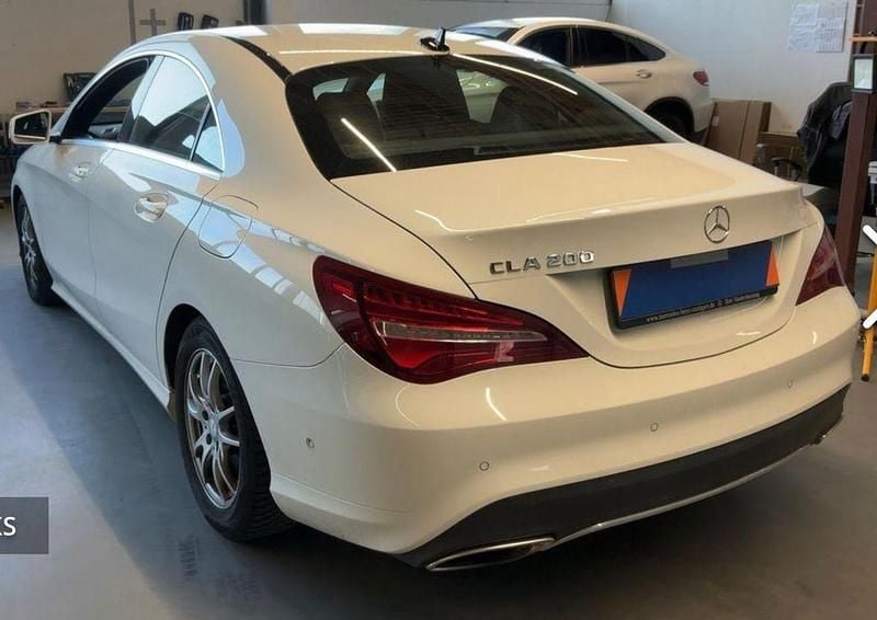 Gebraucht Mercedes CLA200 156 PS (114 kW) 2017 Weiß Limousine