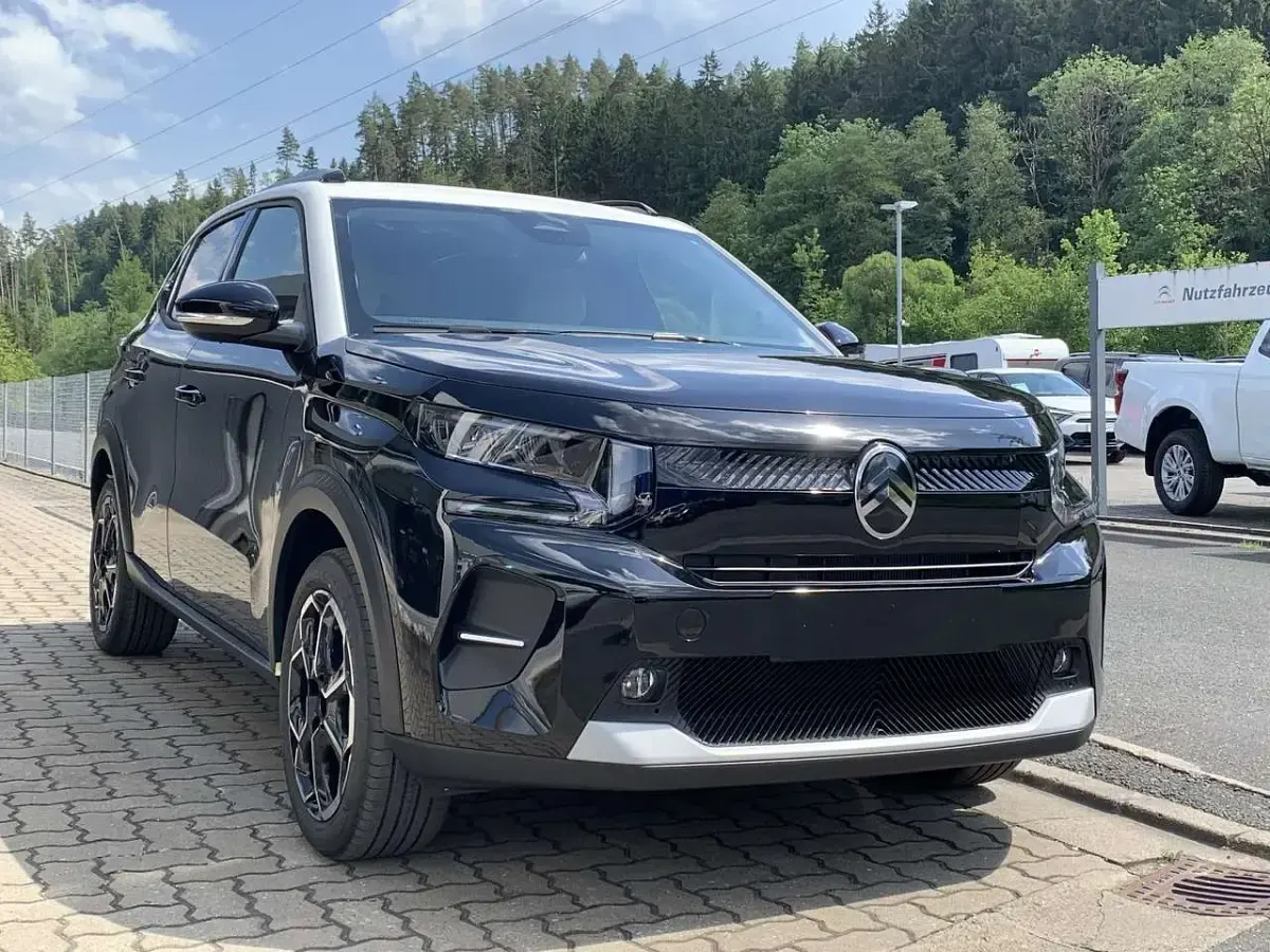 Neu Citroën e-C3 83 kW (113 PS) 2026 Perlanera schwarz Kleinwagen
