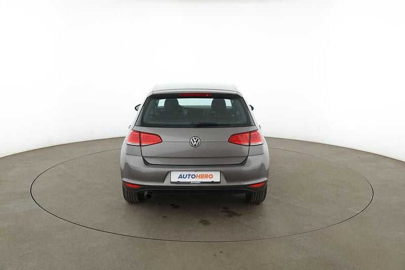 Gebraucht VW Golf VII Comfortline 2015 Grau Limousine