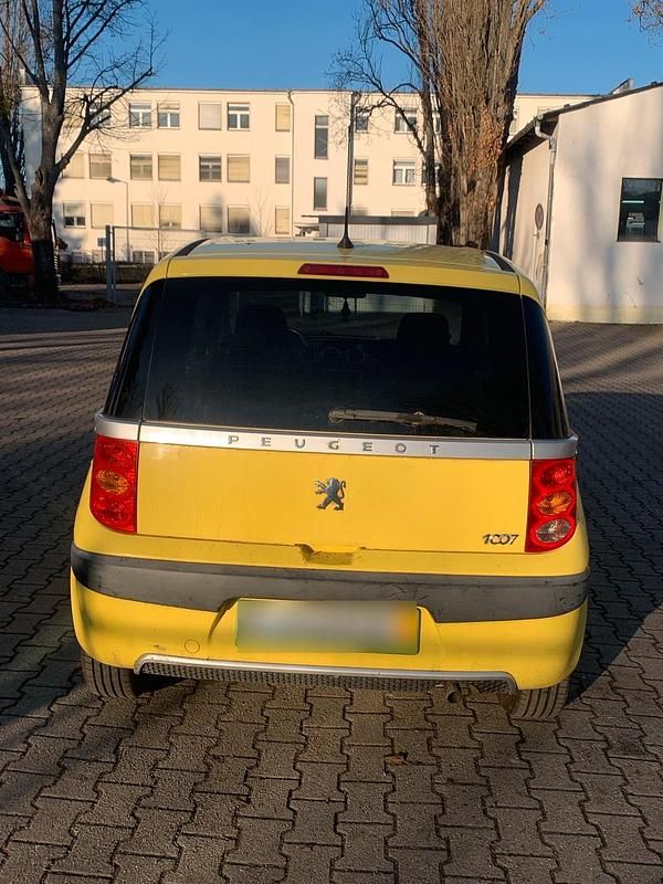 Gebraucht Peugeot 1007 109 PS (80 kW) 2005 Gelb Van / Kleinbus