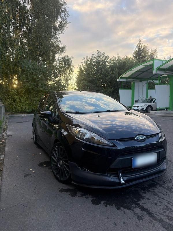 Gebraucht Ford Fiesta Trend 82 PS (60 kW) 2010 Schwarz Kleinwagen
