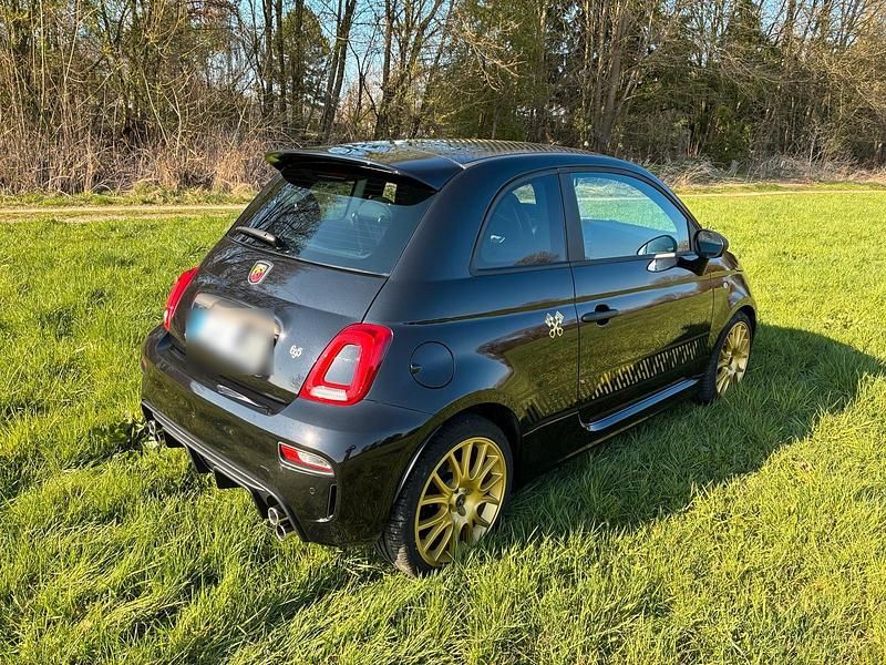 Gebraucht Abarth 695 180 PS (132 kW) 2024 Schwarz Kleinwagen
