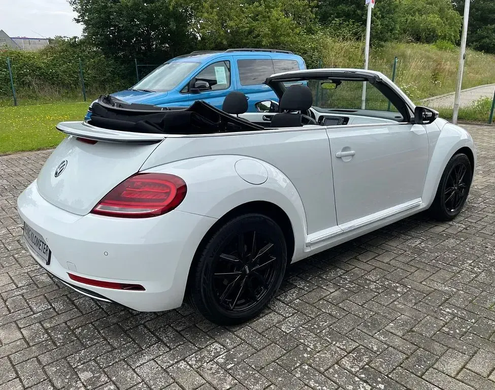 Gebraucht VW Beetle Cabriolet Design 105 PS (77 kW) 2018 Pure white Cabrio