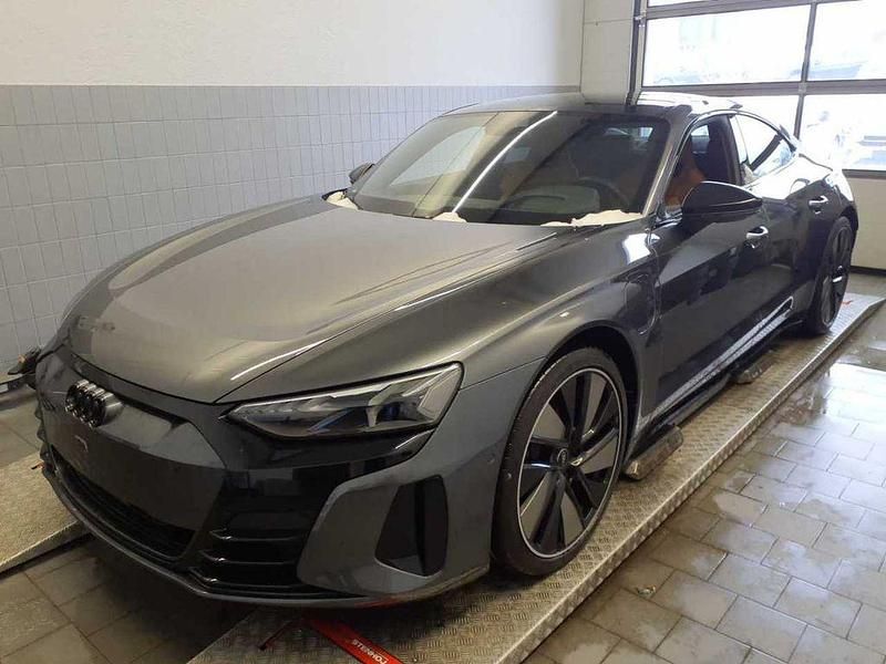 Gebraucht Audi e-tron GT quattro Ambiente 350 kW (476 PS) 2023 Daytonagrau perleffekt Limousine