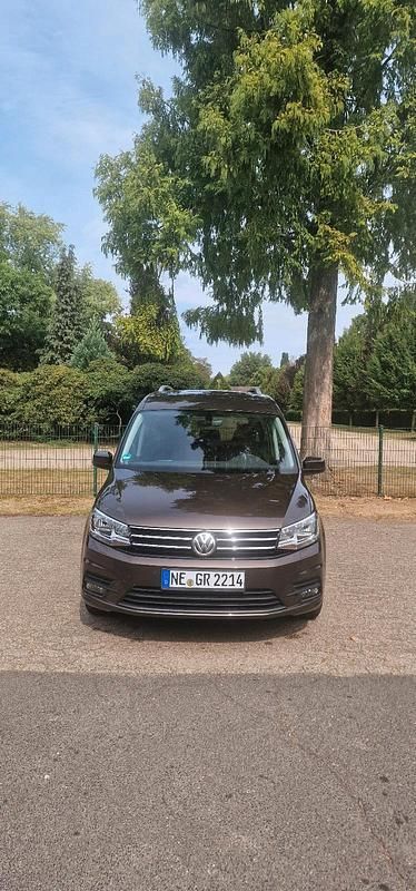Braun Gebraucht 2016 VW Caddy Van / Kleinbus | 13.900 € - Bild 1/4