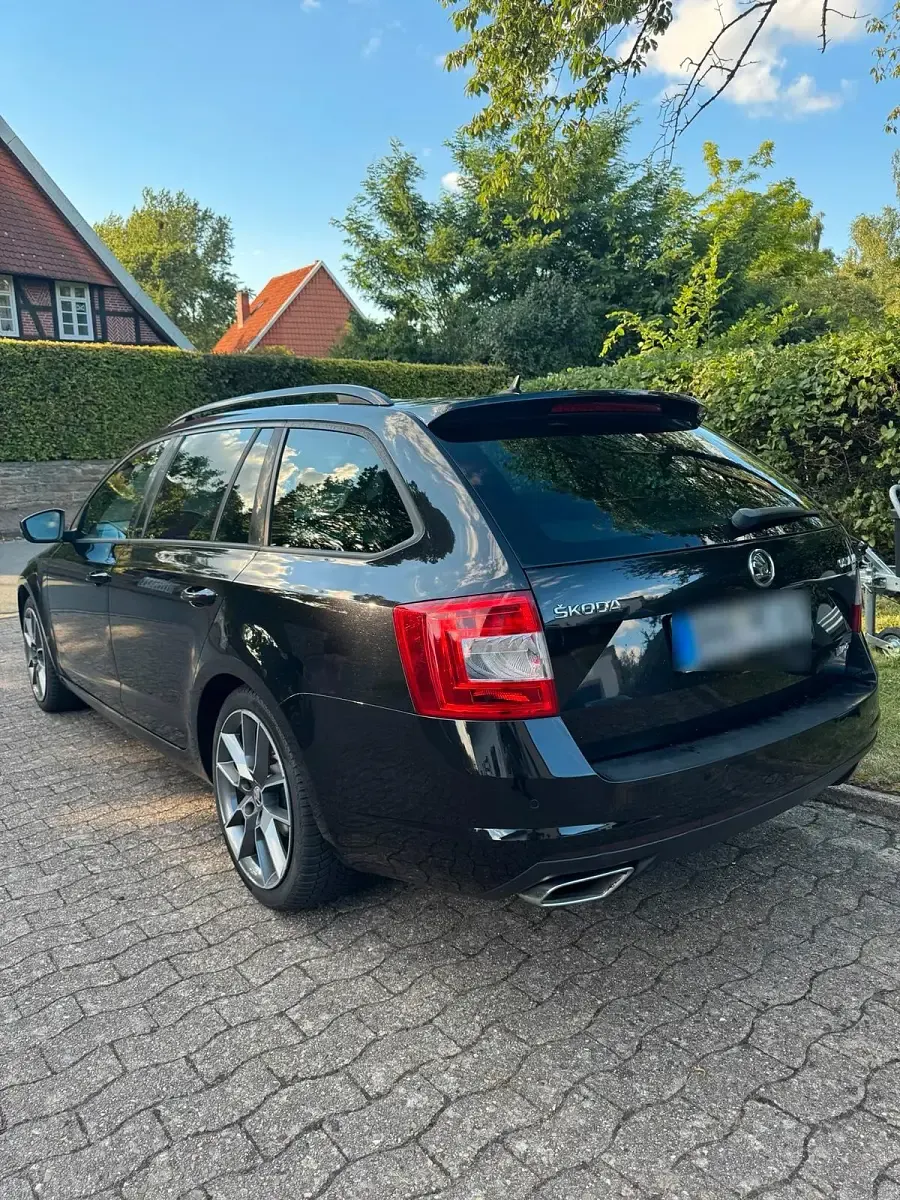 Gebraucht Skoda Octavia vRS 184 PS (135 kW) 2016 Schwarz Kombi