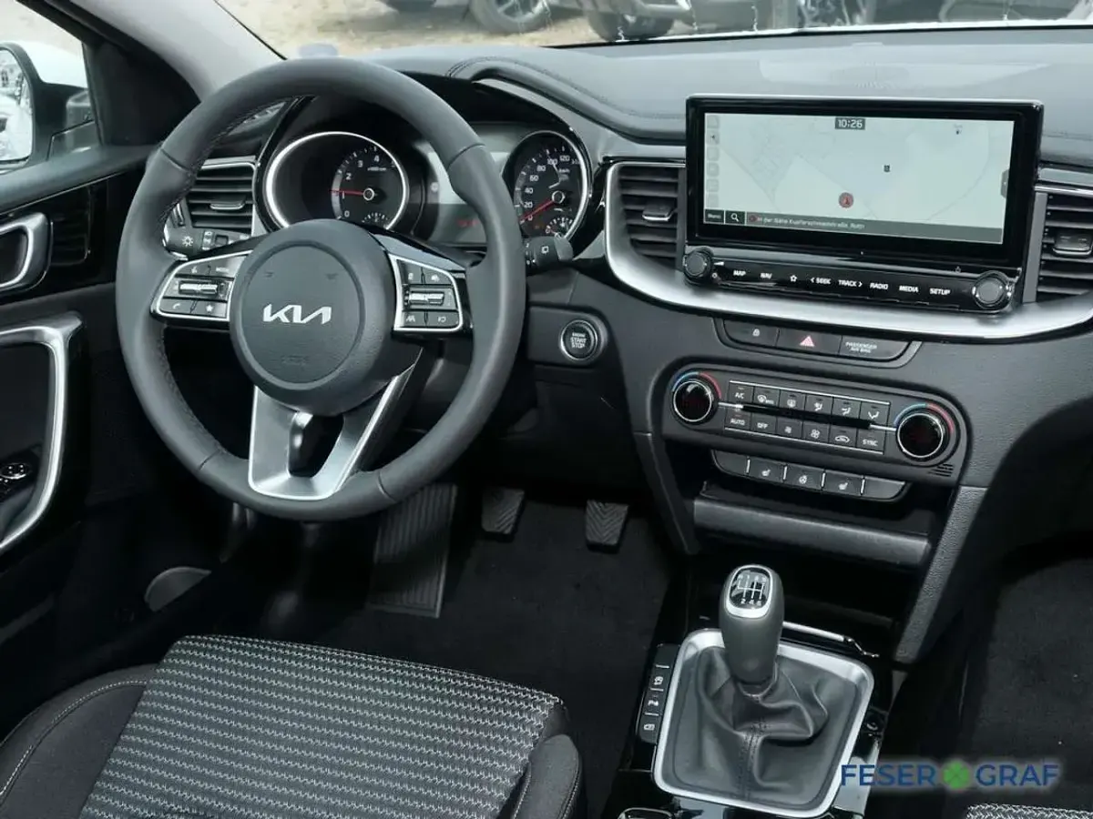 Nowe Kia Ceed 101 KM (74 kW) 2025 Biały Hatchback