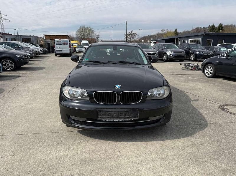 Gebraucht BMW 116 122 PS (89 kW) 2010 Schwarz ii Kleinwagen