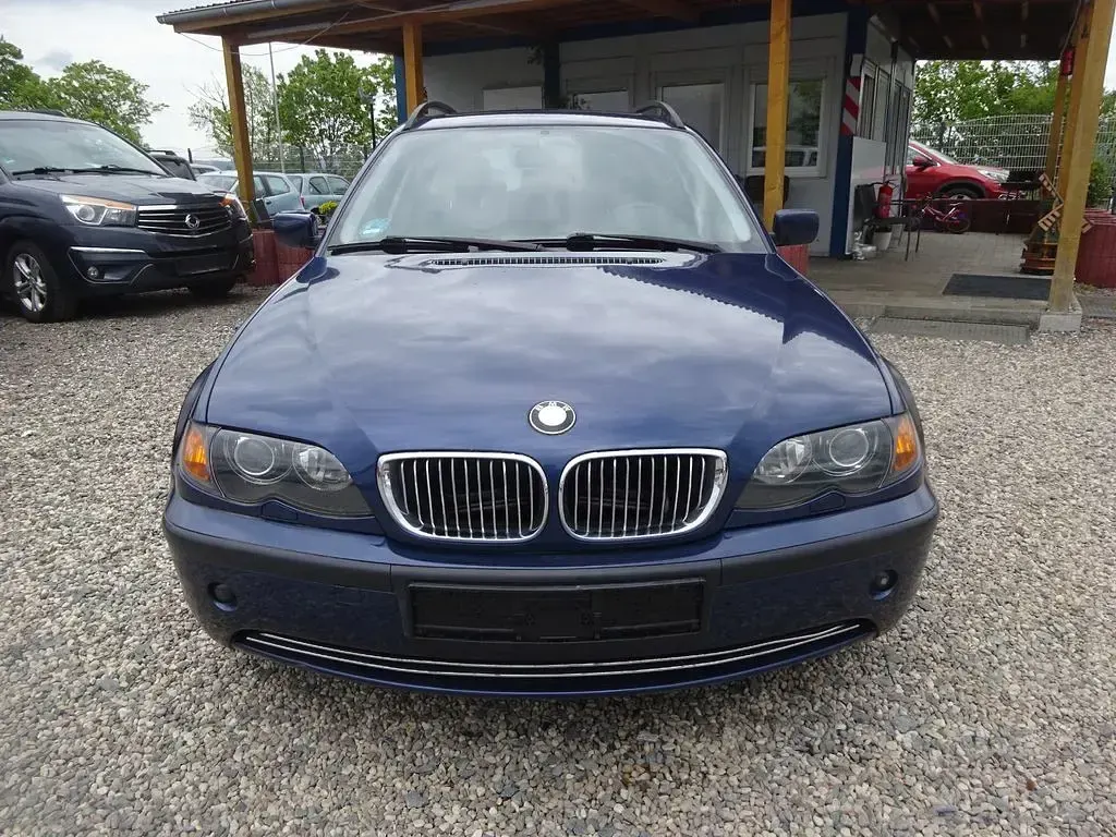 Gebraucht BMW 318 143 PS (105 kW) 2003 Blau Kombi