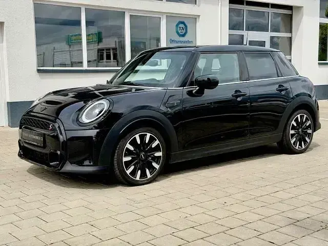 Gebraucht Mini Cooper S Classic 178 PS (130 kW) 2023 Schwarz Kleinwagen