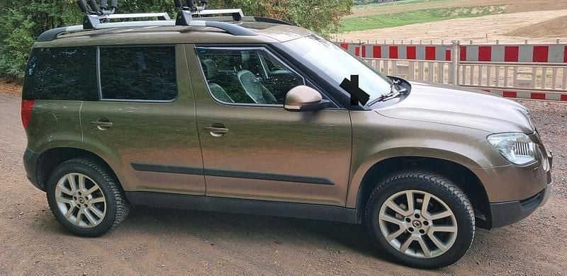 Braun Gebraucht 2010 Skoda Yeti SUV | 5.000 € (Guter Preis) - Bild 1/4
