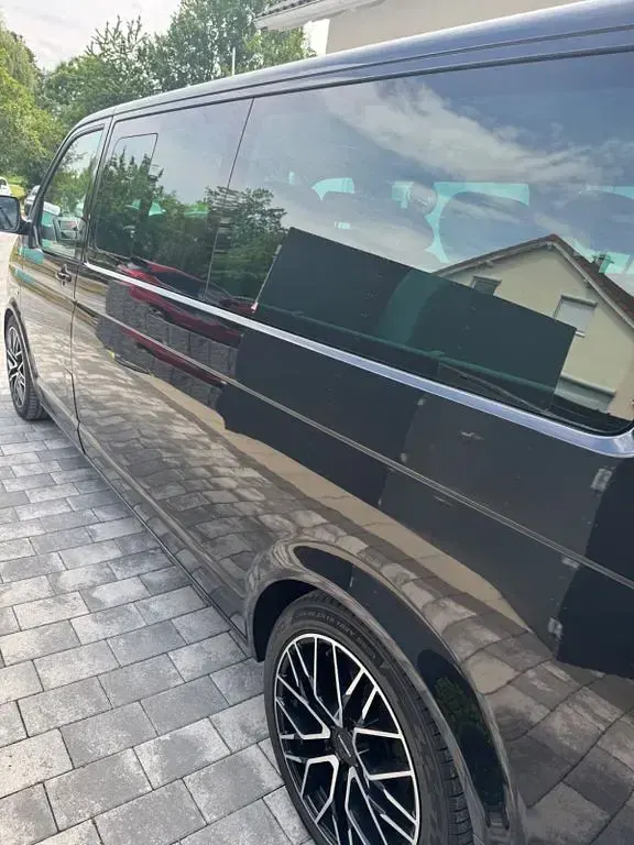 Gebraucht VW Caravelle 140 PS (102 kW) 2012 Schwarz Van