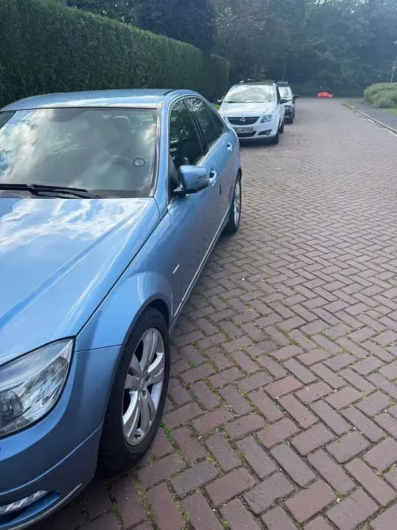 Second-hand Mercedes C180 156 CP (114 kW) 2011 Albastru Berlinǎ