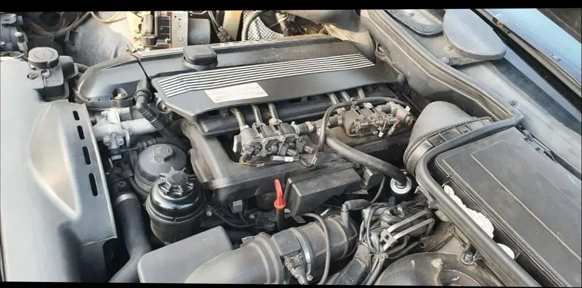 Używany BMW 520 150 KM (110 kW) 2000 Czarny Kombi