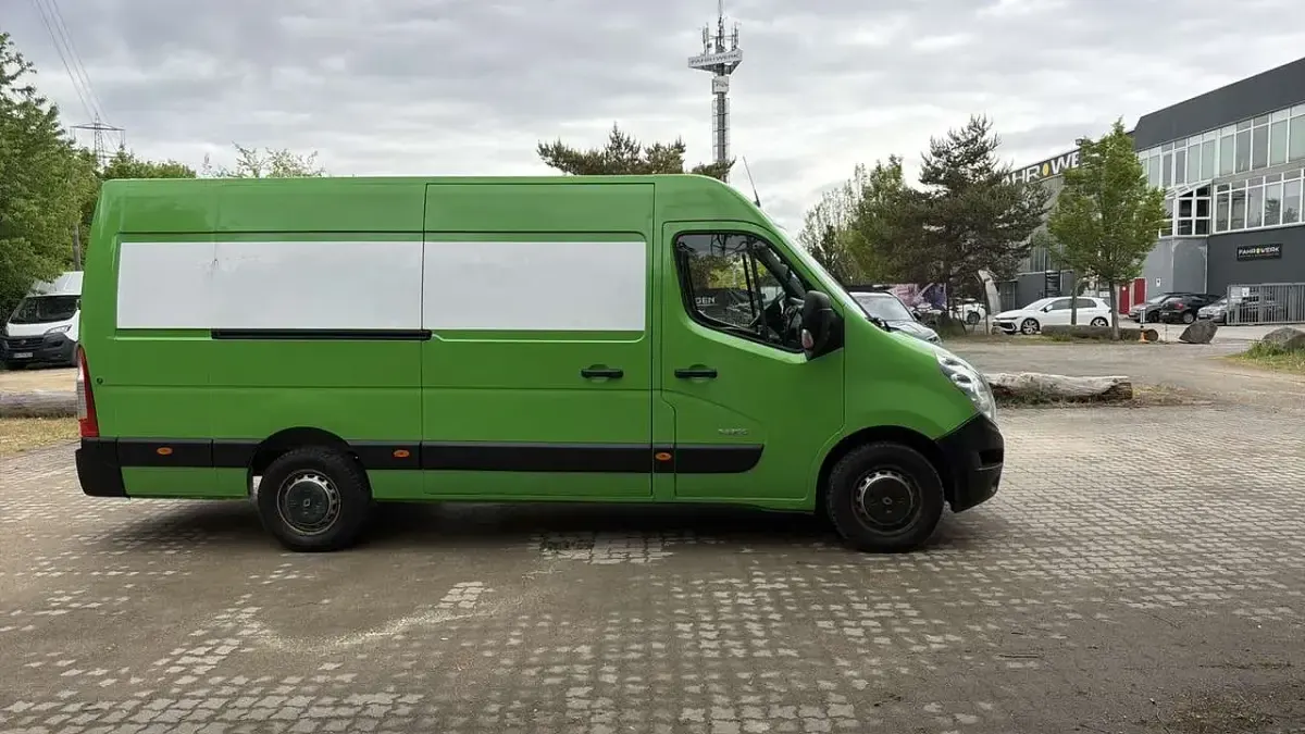 Używany Renault Master 145 KM (106 kW) 2011 Zielony Minivan