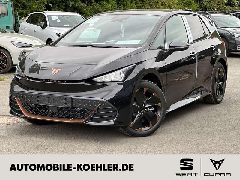 Midnight schwarz Gebraucht 2025 Cupra Born Kleinwagen | 40.368 € (Fairer Preis) - Bild 1/4