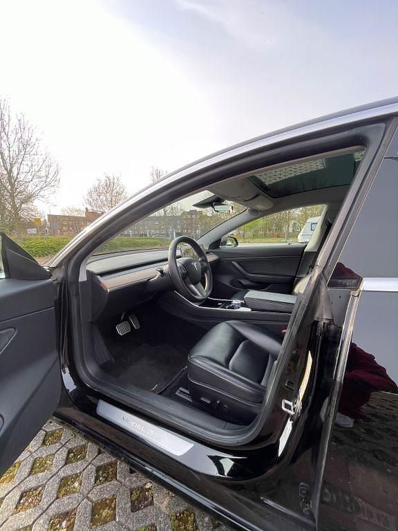 Gebraucht Tesla Model 3 253 kW (345 PS) 2019 Schwarz Limousine