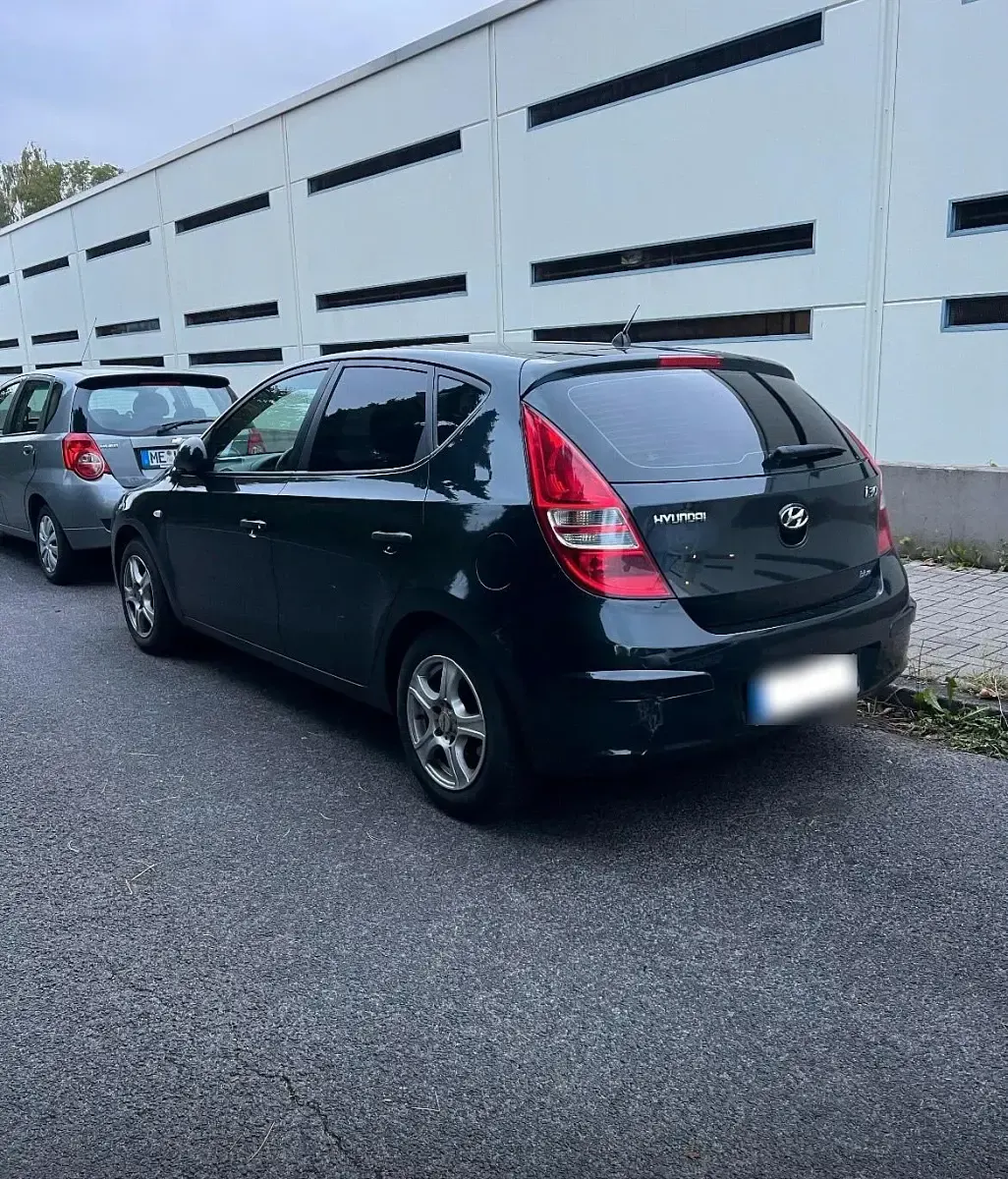 Gebraucht Hyundai i30 109 PS (80 kW) 2008 Schwarz Kombi