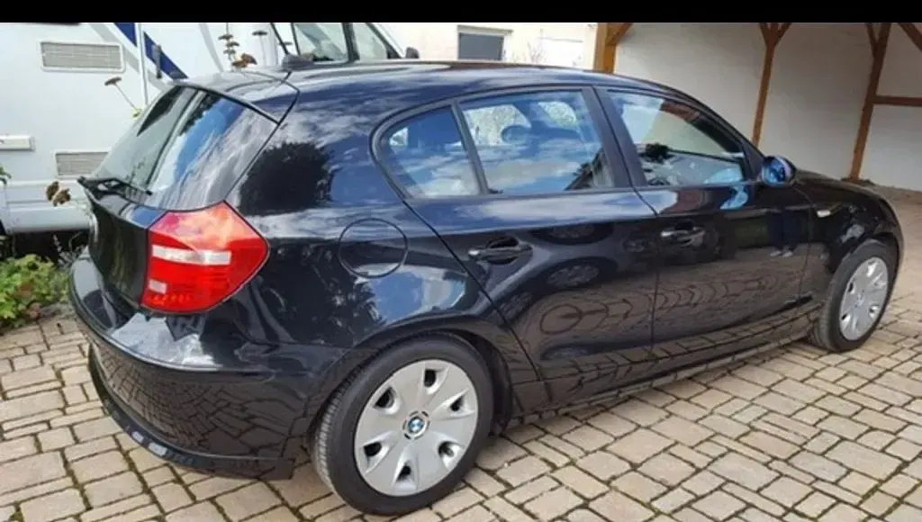 Gebraucht BMW 118 143 PS (105 kW) 2008 Schwarz Kleinwagen