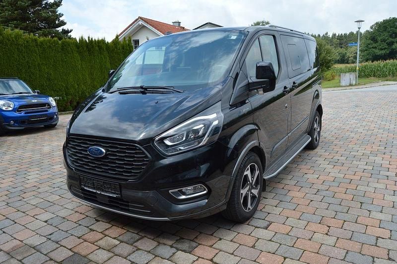 Schwarz Gebraucht 2021 Ford Tourneo Custom Active Van | 34.990 € (Fairer Preis) - Bild 1/4