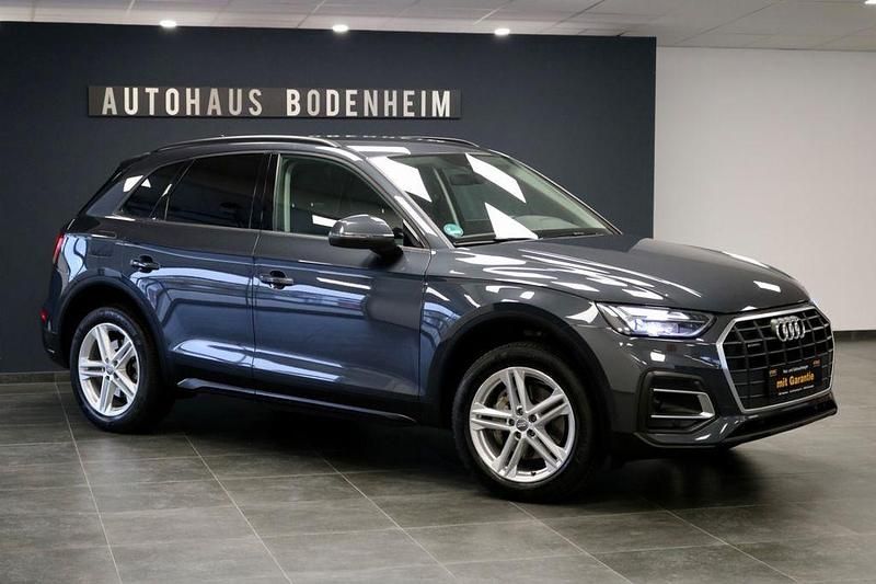 Grau Gebraucht 2022 Audi Q5 Basis SUV | 32.990 € (Guter Preis) - Bild 1/4
