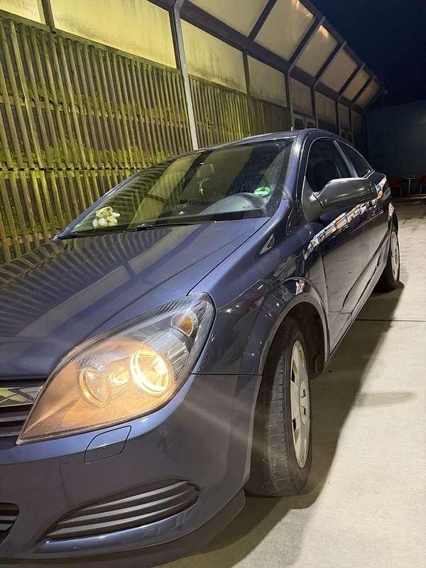 Gebraucht Opel Astra GTC 140 PS (102 kW) 2006 Limousine