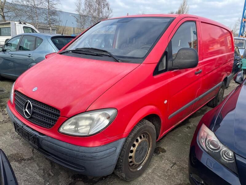 Rot Gebraucht 2006 Mercedes Vito Van / Kleinbus | 2.000 € (Superpreis) - Bild 1/4