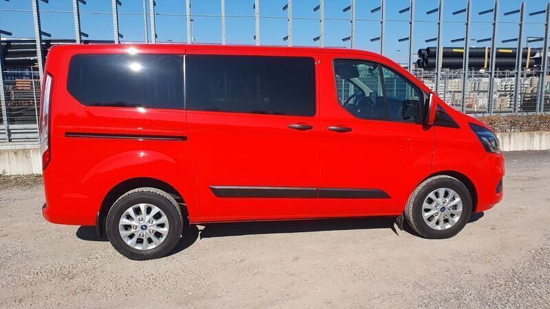 Gebraucht Ford Transit Custom 170 PS (125 kW) 2019 Rot Van / Kleinbus