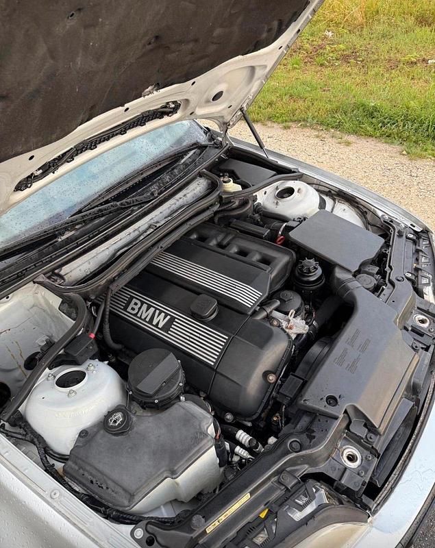 Gebraucht BMW 330 231 PS (169 kW) 2003 Silber Limousine