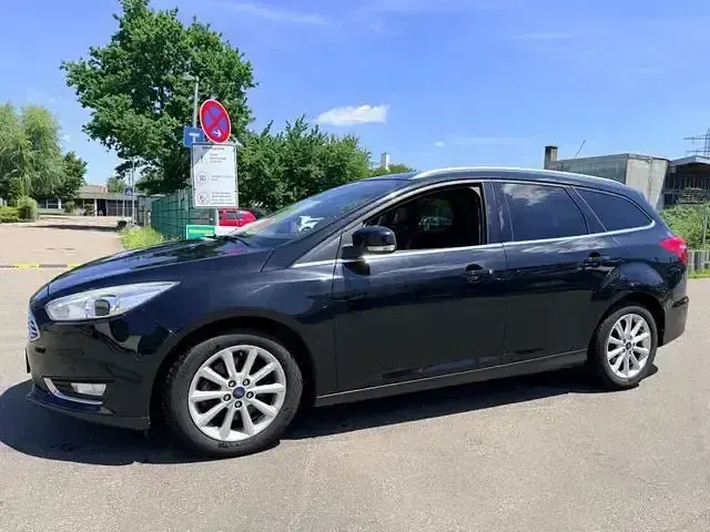 Gebraucht Ford Focus Titanium 150 PS (110 kW) 2015 Schwarz Limousine