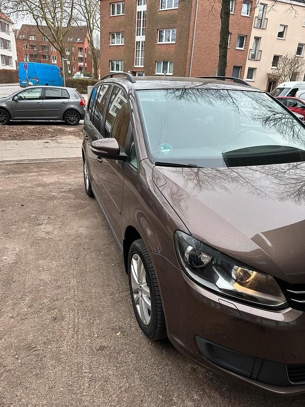 Gebraucht VW Touran 150 PS (110 kW) 2013 Braun Van / Kleinbus