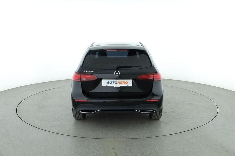 Gebraucht Mercedes B250e Progressive 218 PS (160 kW) 2023 Schwarz Van / Kleinbus