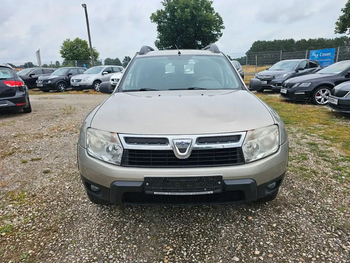Gebraucht Dacia Duster Lauréate 105 PS (77 kW) 2011 Grün SUV