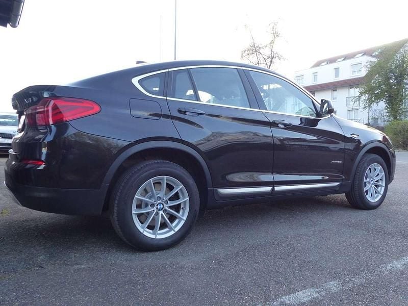 Gebraucht BMW X4 xLine 184 PS (135 kW) 2017 Black sapphire metallic SUV