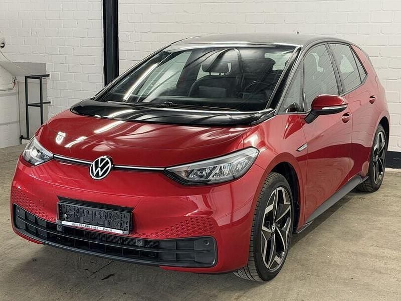 Gebraucht VW ID.3 Pro 150 kW (204 PS) 2023 Kings red metallic Kleinwagen