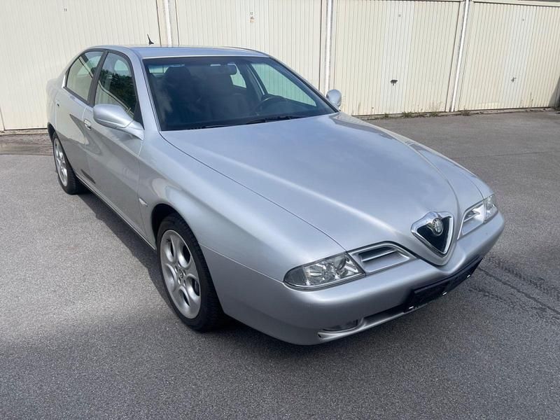 Gebraucht Alfa Romeo 166 Distinctive 188 PS (138 kW) 2001 Silber Limousine