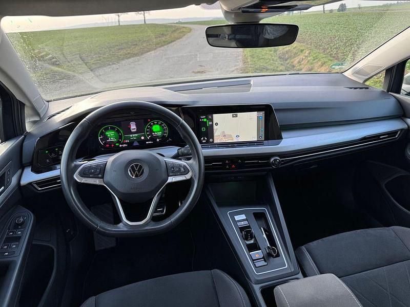 Gebraucht VW Golf VIII Life 116 PS (85 kW) 2022 Grau Kombi