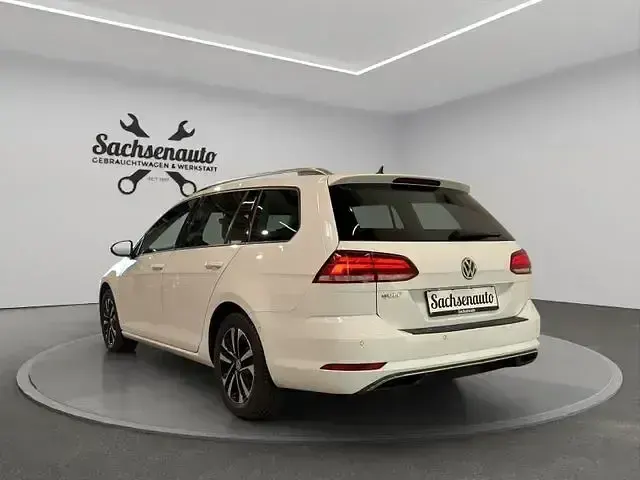 Gebraucht VW Golf VII IQ Drive 150 PS (110 kW) 2019 Weiß Kombi