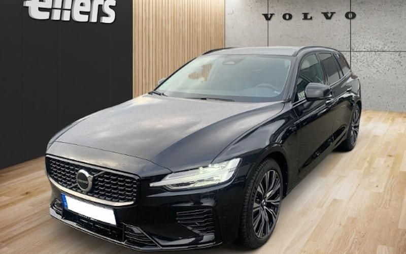 Gebraucht Volvo V60 Plus 350 PS (257 kW) 2024 Schwarz Kombi